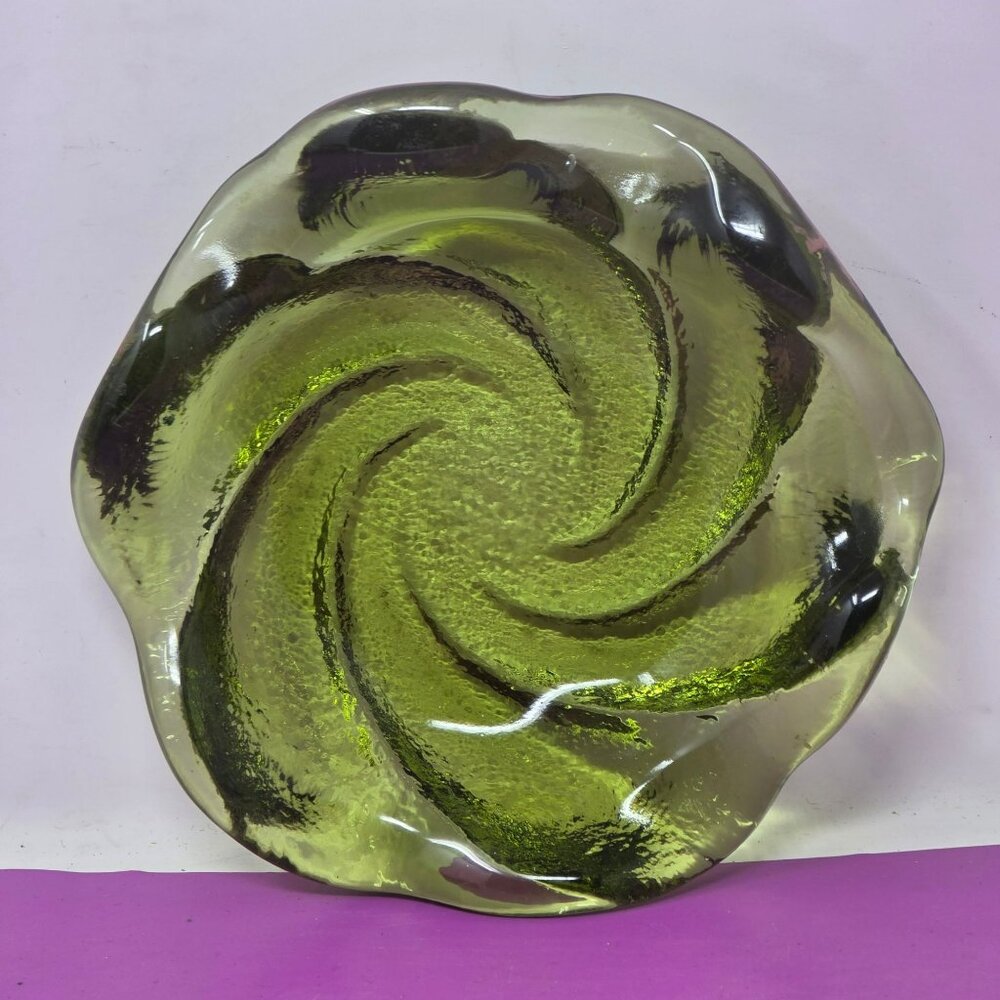 Vintage Green‎ Color Mid-Century Modern Collectible Swirl Glass Style Ashtray